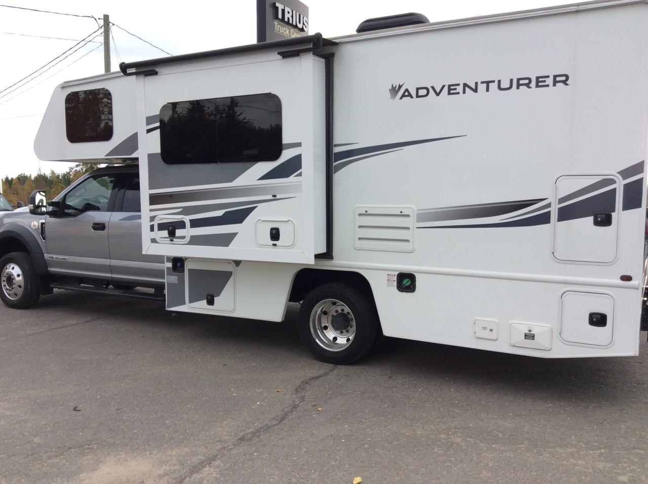 2020 Ford F-550 XLT Photo