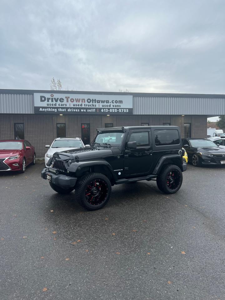 Used 2011 Jeep Wrangler 4WD 2DR SAHARA for sale in Ottawa, ON