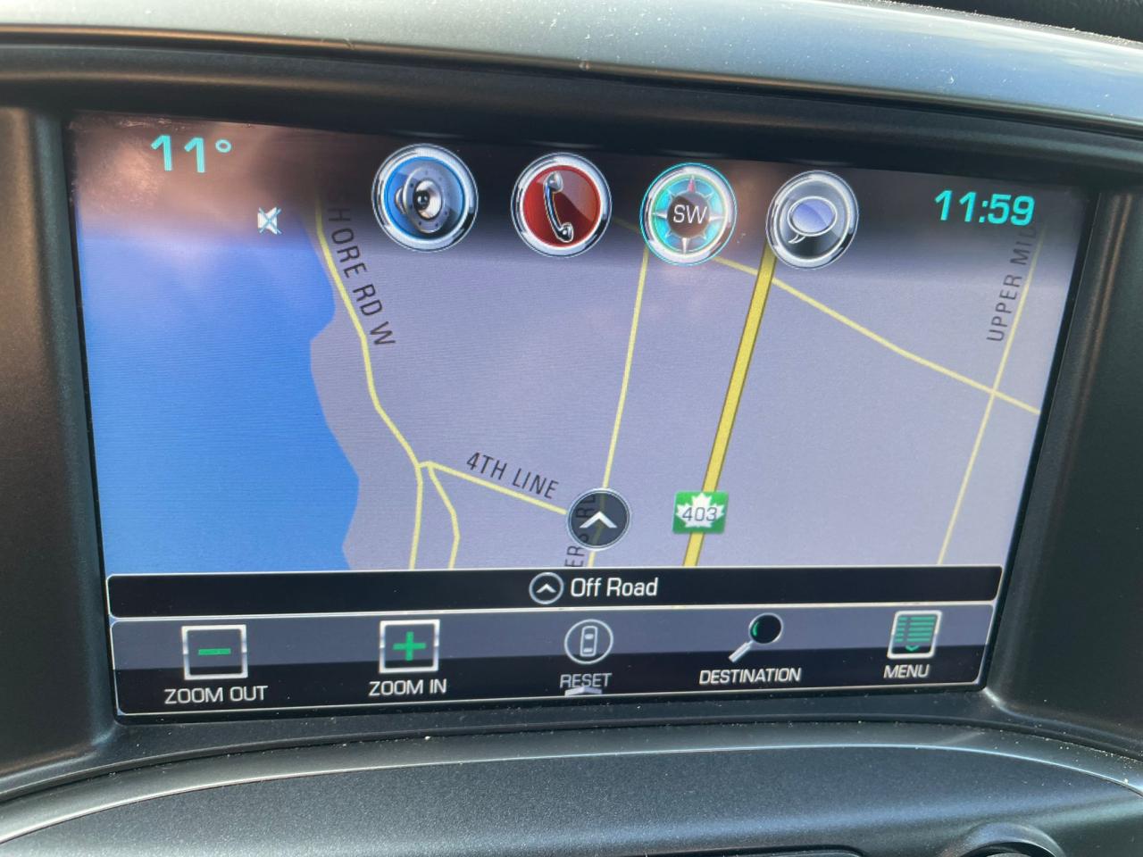 2017 Chevrolet Silverado LTZ 4X4 CREW CAB 6.2L LEATHER NAVI ROOF LOADED Photo4