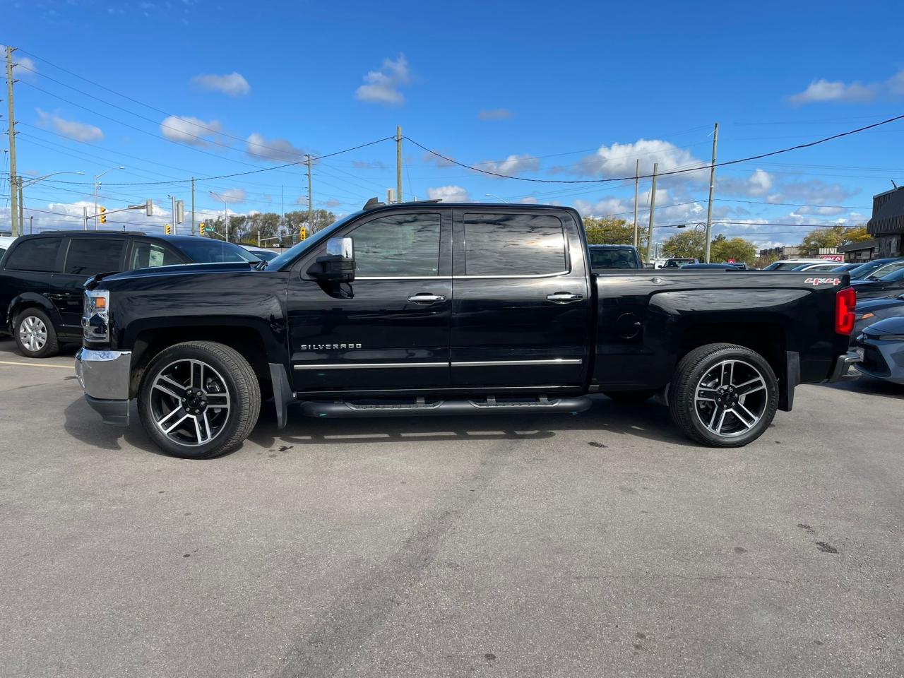 2017 Chevrolet Silverado LTZ 4X4 CREW CAB 6.2L LEATHER NAVI ROOF LOADED - Photo #15