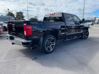 2017 Chevrolet Silverado LTZ 4X4 CREW CAB 6.2L LEATHER NAVI ROOF LOADED - Photo #9