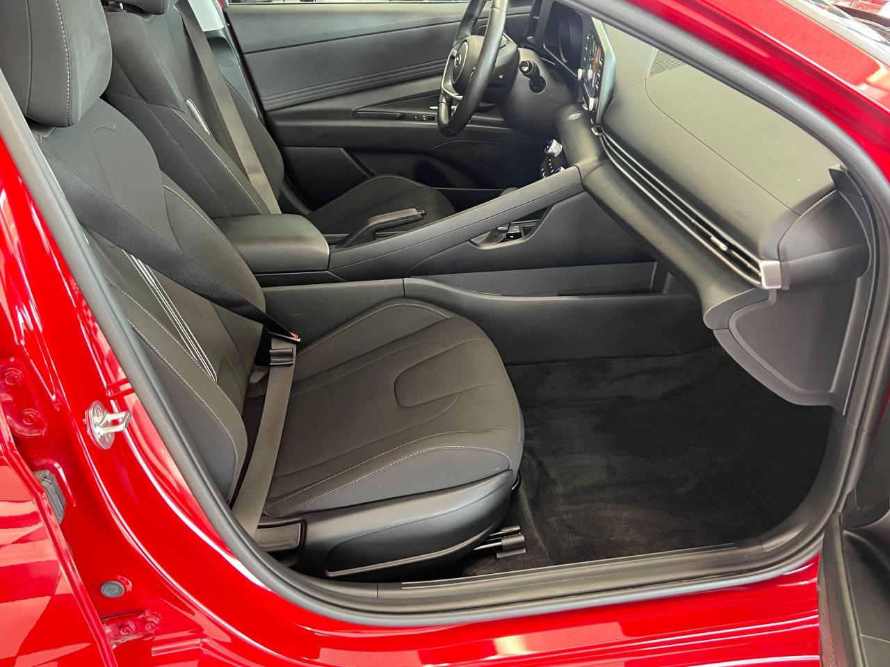 2021 Hyundai Elantra PREFERRED+SUNROOF+LaneKeep+APPLE PLAY+CLEAN CARFAX - Photo #20