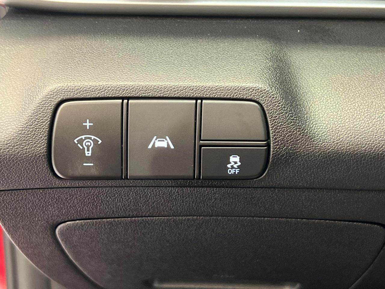 2021 Hyundai Elantra PREFERRED+SUNROOF+LaneKeep+APPLE PLAY+CLEAN CARFAX Photo110