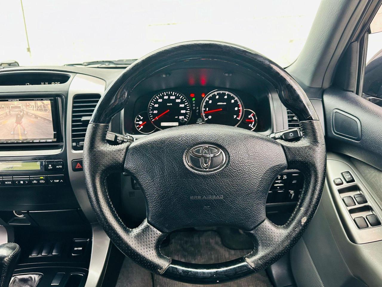 10593285