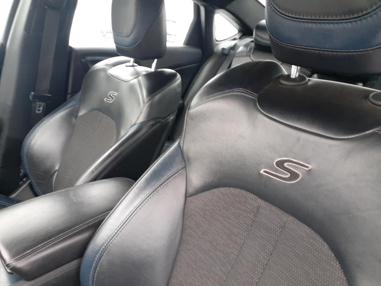 2015 Chrysler 200 S, Leather, Alloys - Photo #20
