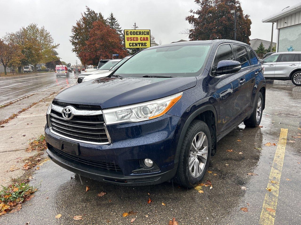Used 2015 Toyota Highlander AWD 4dr LE for sale in Goderich, ON