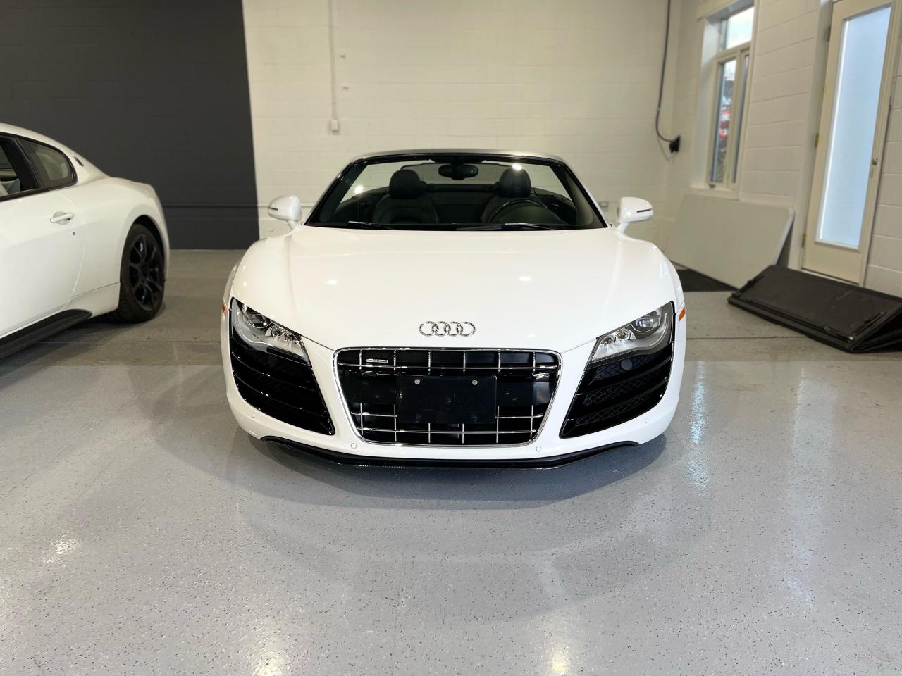 2011 Audi R8 5.2L - Photo #1