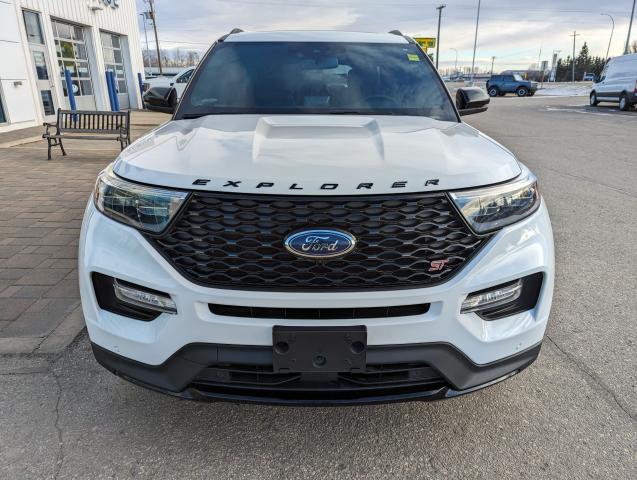 2022 Ford Explorer ST Photo2