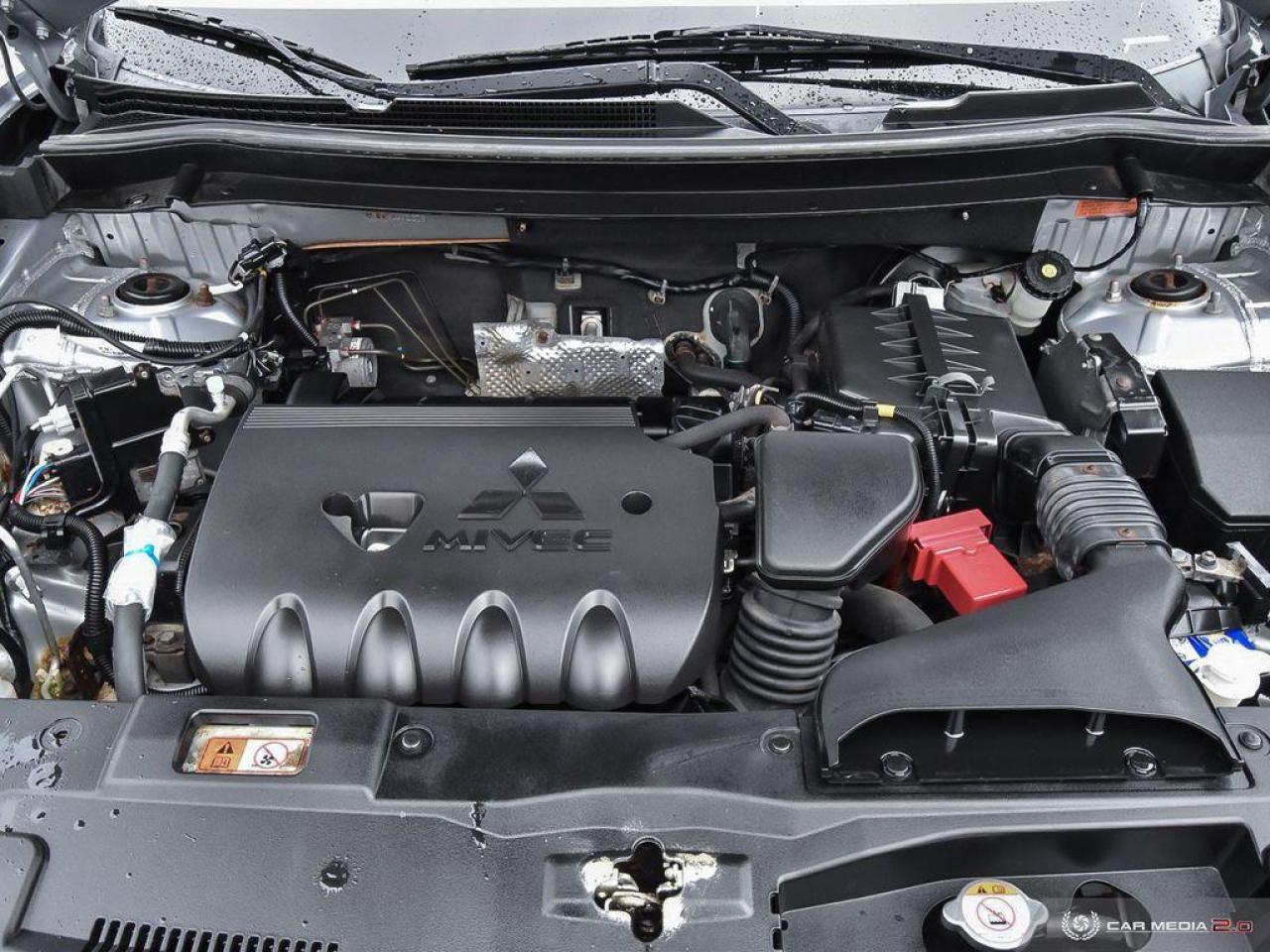 2014 Mitsubishi Outlander 4WD 4dr ES Photo