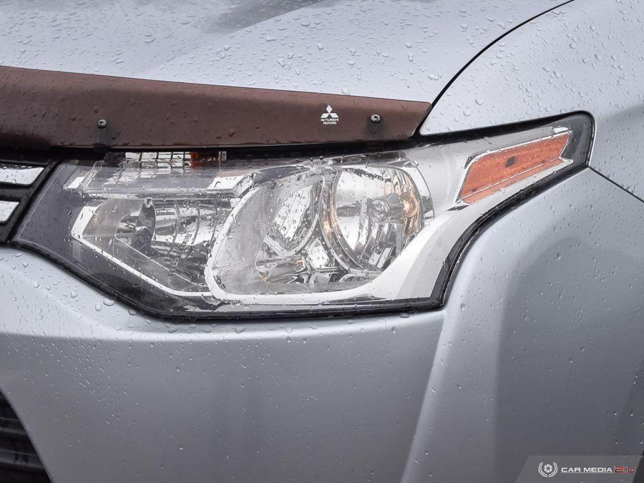 2014 Mitsubishi Outlander 4WD 4dr ES Photo