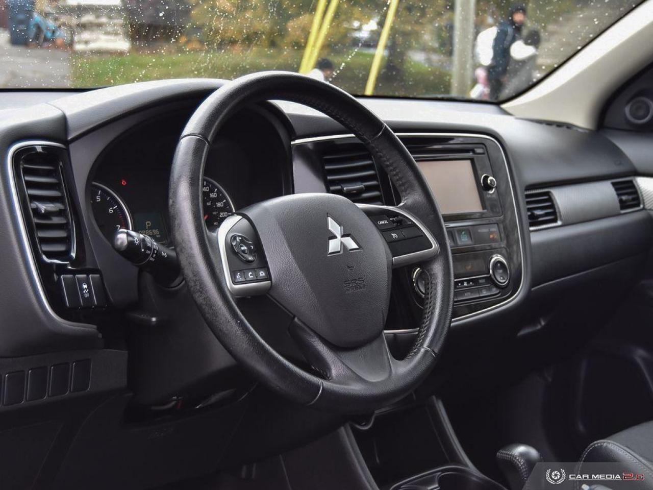 2014 Mitsubishi Outlander 4WD 4dr ES Photo