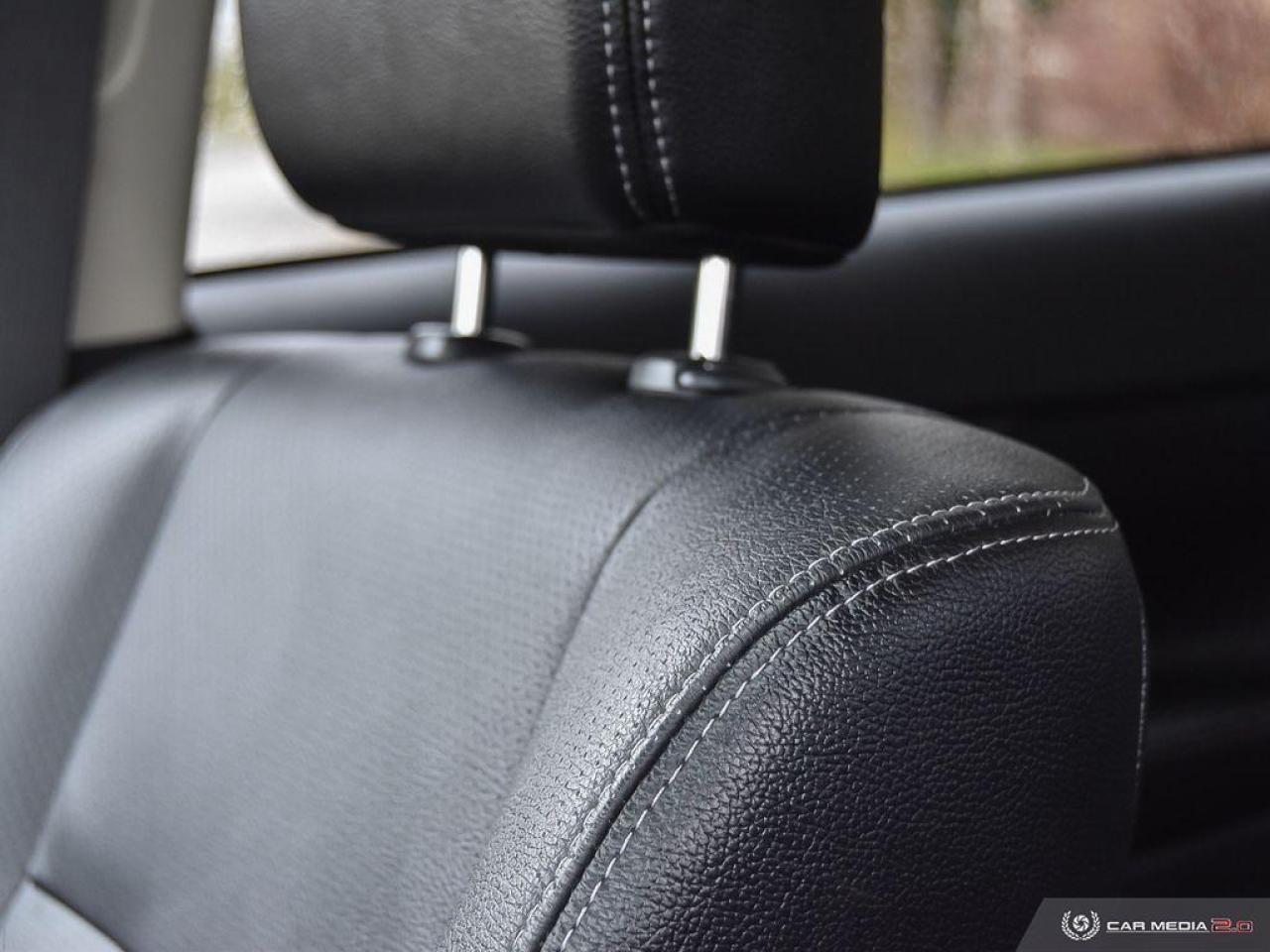 2014 Mitsubishi Outlander 4WD 4dr ES Photo