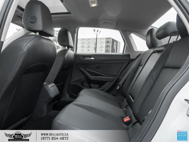 2021 Volkswagen Jetta Highline, Navi, Moonroof, BackUpCam, Leather, Heated Seats, SatelliteRadio Photo22