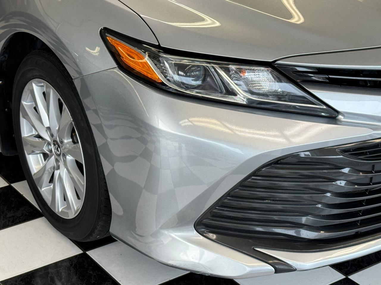 2020 Toyota Camry LE+Adaptive Cruise+LaneKeep+ApplePlay+CLEAN CARFAX Photo111