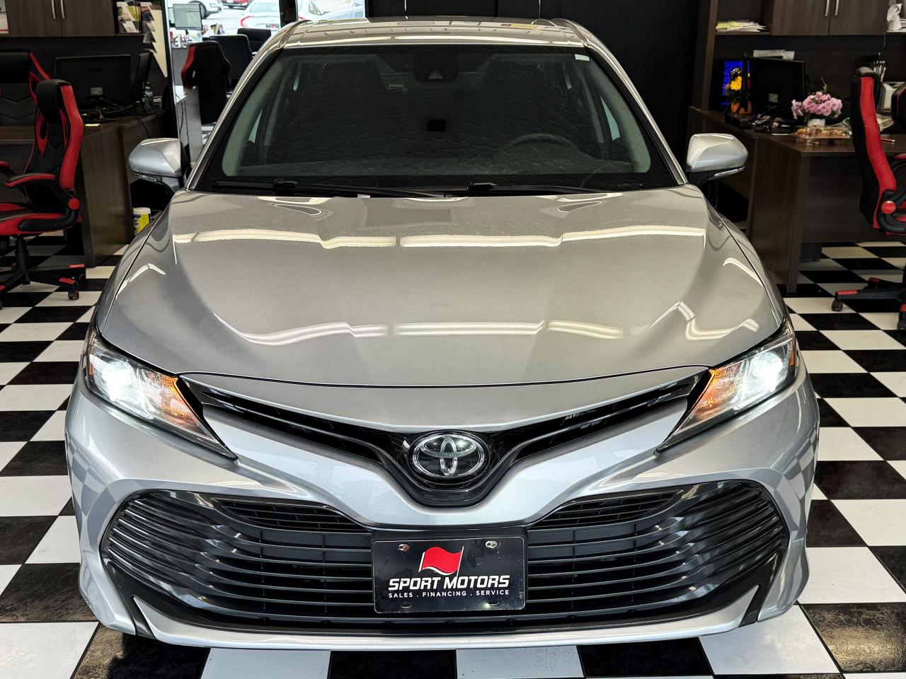 2020 Toyota Camry LE+Adaptive Cruise+LaneKeep+ApplePlay+CLEAN CARFAX Photo76