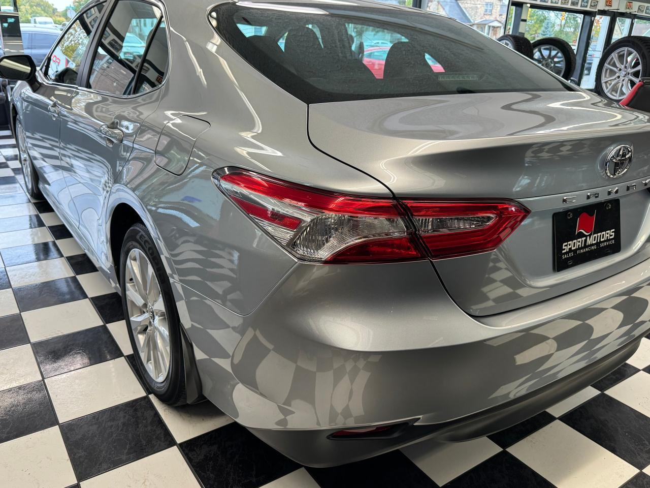2020 Toyota Camry LE+Adaptive Cruise+LaneKeep+ApplePlay+CLEAN CARFAX Photo113