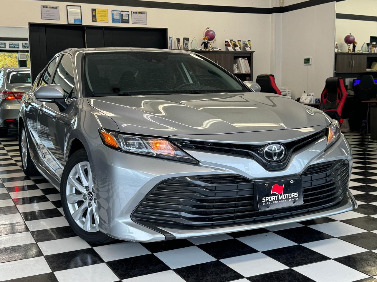 2020 Toyota Camry LE+Adaptive Cruise+LaneKeep+ApplePlay+CLEAN CARFAX Photo15