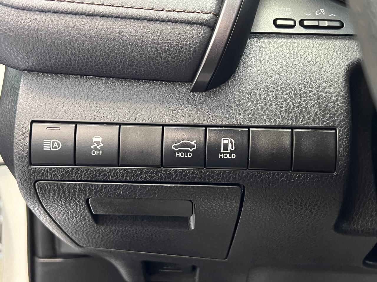 2020 Toyota Camry LE+Adaptive Cruise+LaneKeep+ApplePlay+CLEAN CARFAX - Photo #53