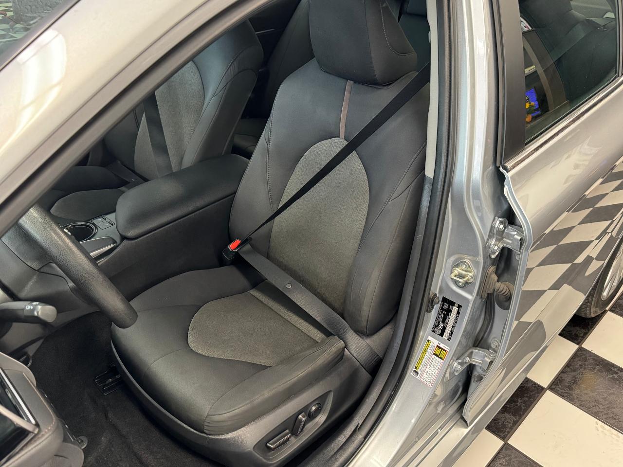 2020 Toyota Camry LE+Adaptive Cruise+LaneKeep+ApplePlay+CLEAN CARFAX - Photo #20