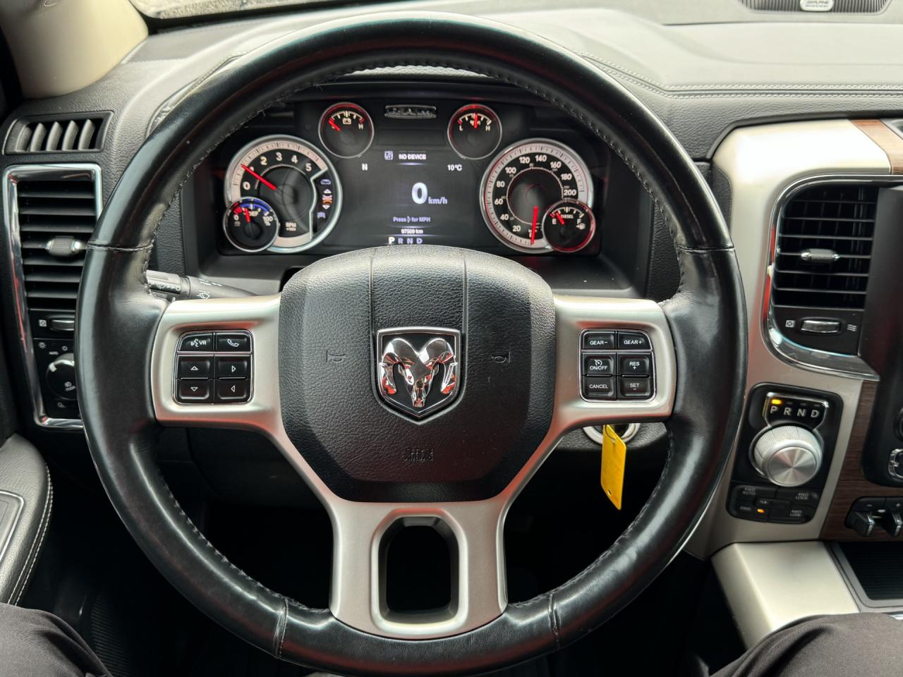 2016 RAM 1500 Laramie Crew 4x4 EcoDiesel+New Tires+CLEAN CARFAX - Photo #12