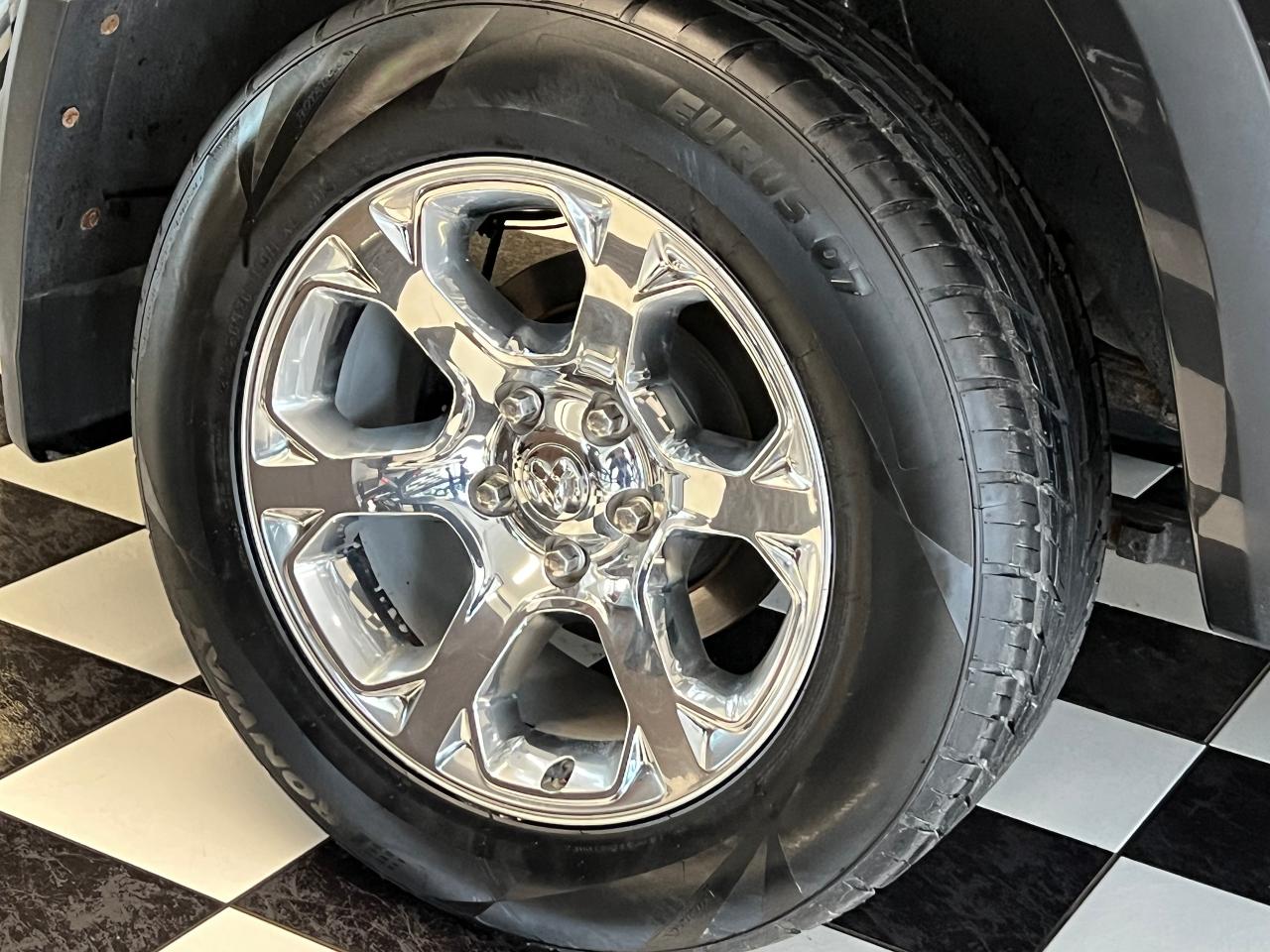 2016 RAM 1500 Laramie Crew 4x4 EcoDiesel+New Tires+CLEAN CARFAX Photo136
