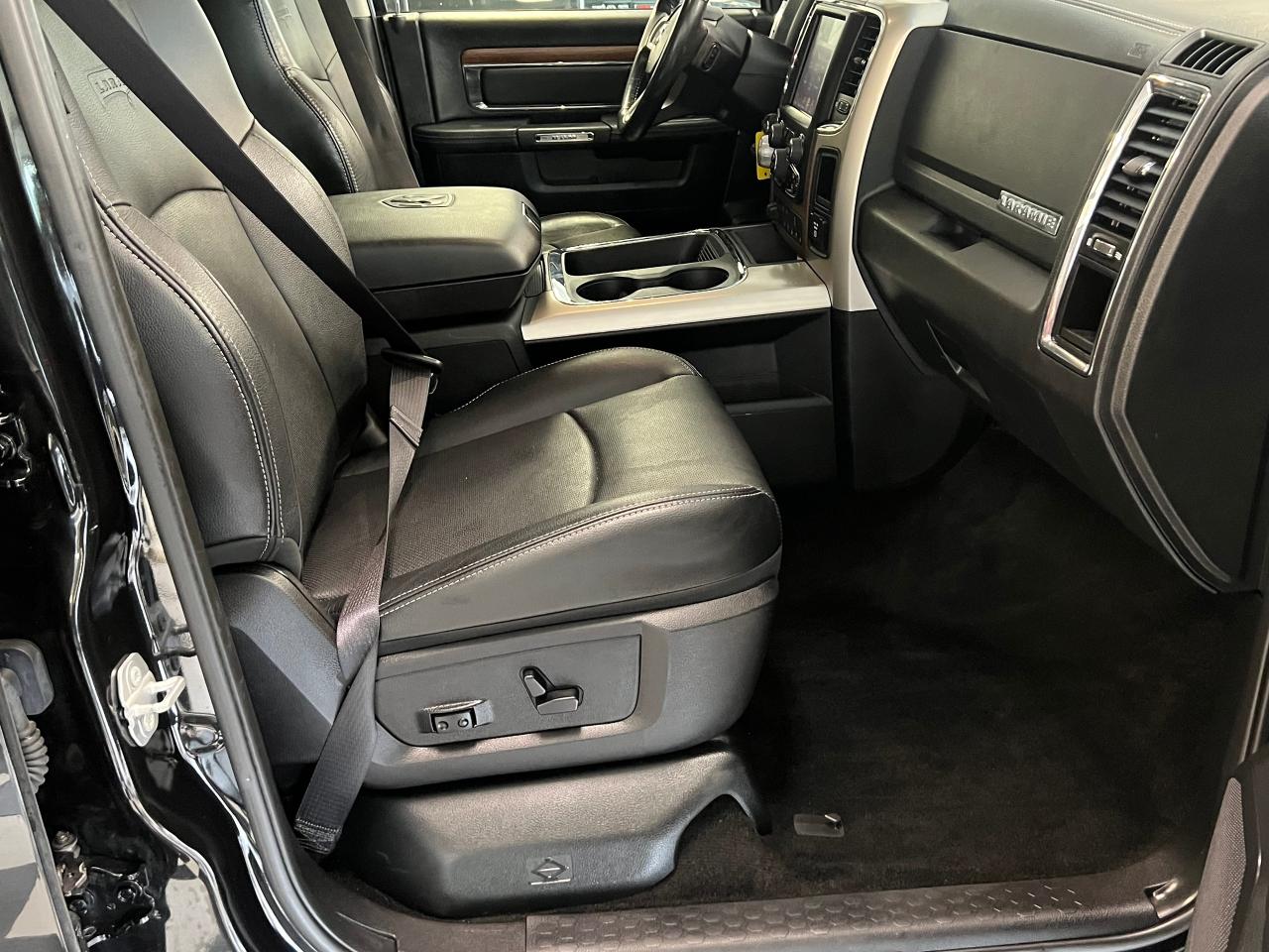 2016 RAM 1500 Laramie Crew 4x4 EcoDiesel+New Tires+CLEAN CARFAX - Photo #24