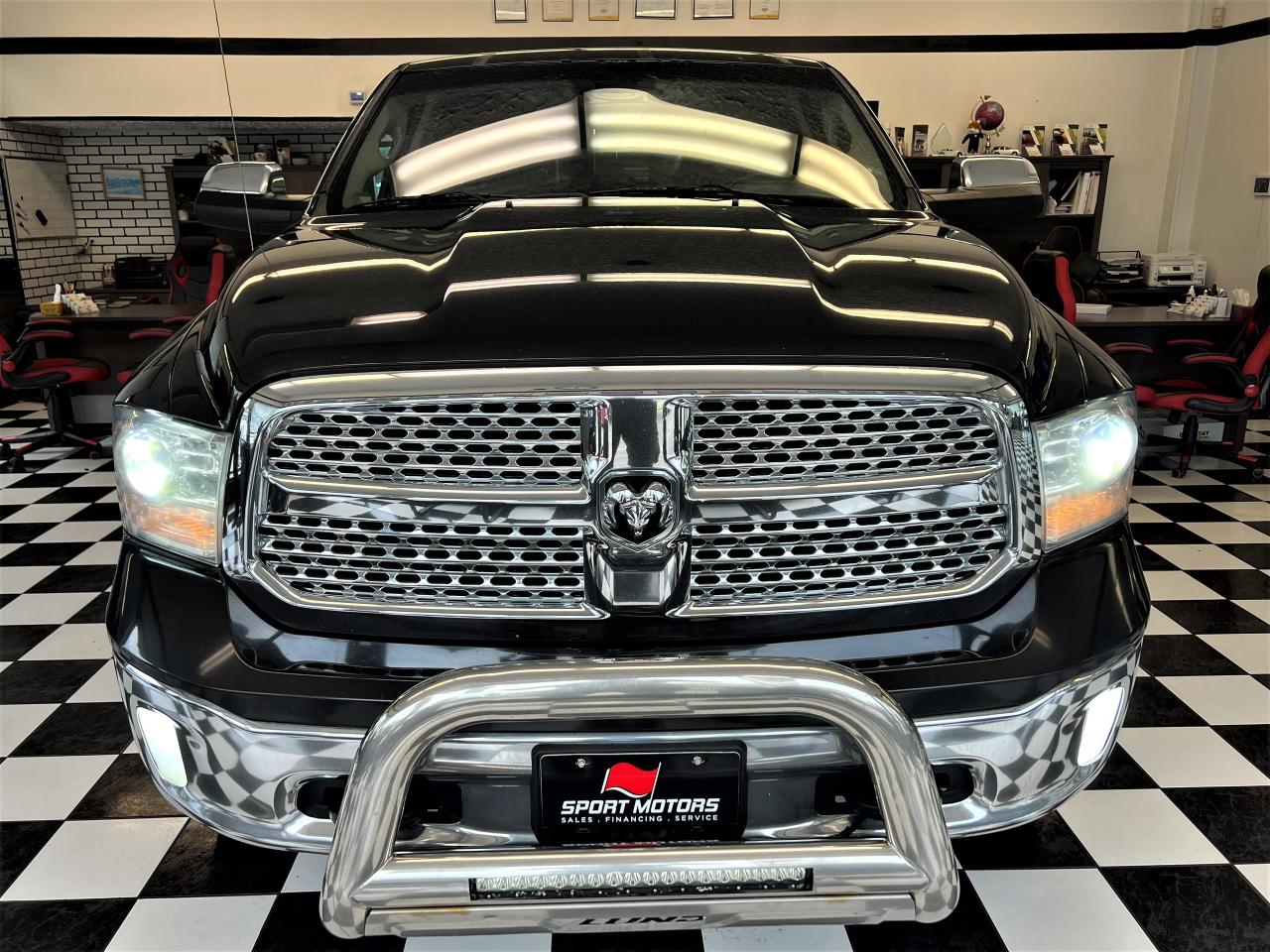 2016 RAM 1500 Laramie Crew 4x4 EcoDiesel+New Tires+CLEAN CARFAX - Photo #10