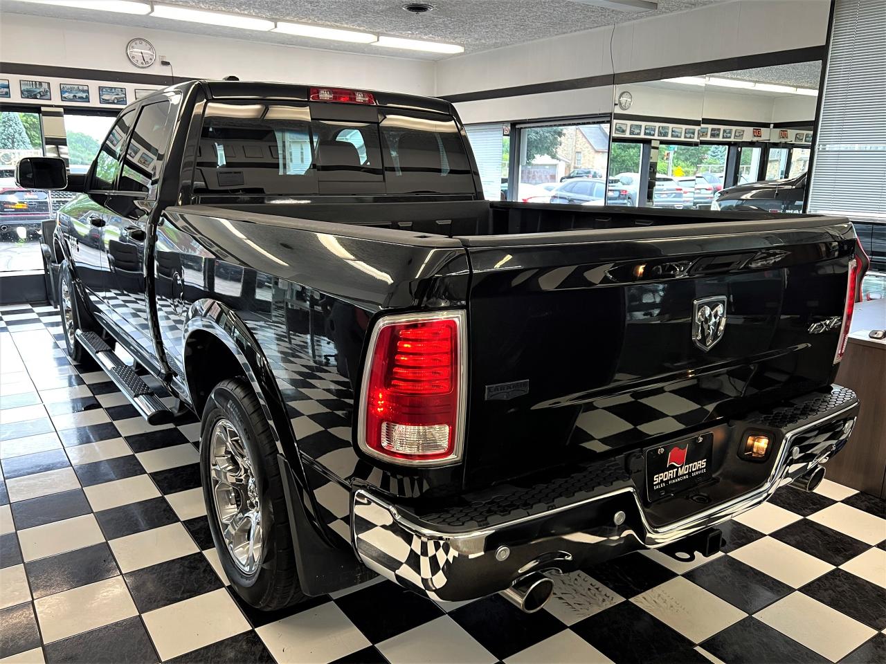 2016 RAM 1500 Laramie Crew 4x4 EcoDiesel+New Tires+CLEAN CARFAX - Photo #6