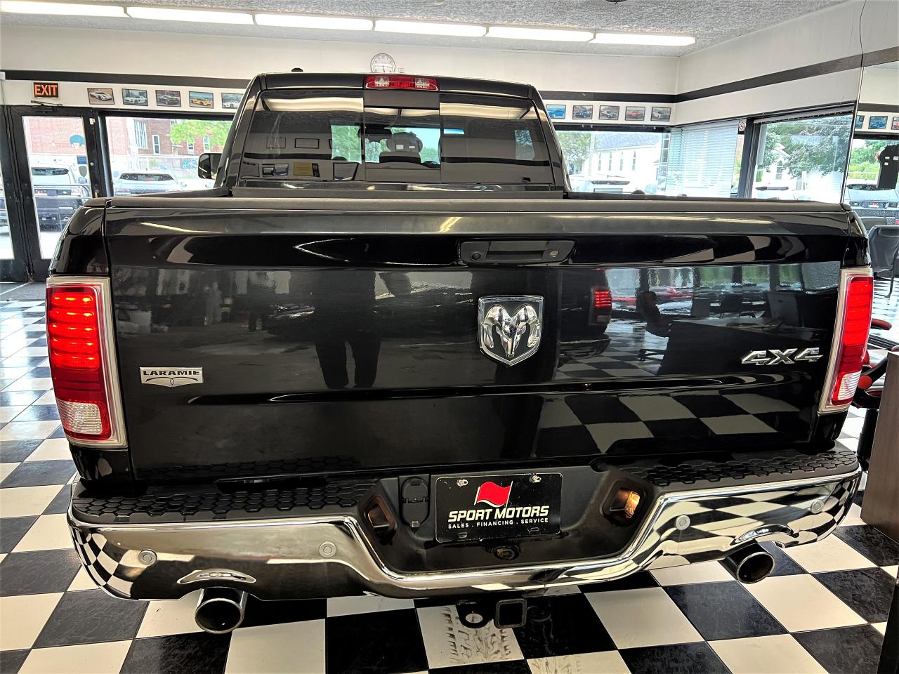 2016 RAM 1500 Laramie Crew 4x4 EcoDiesel+New Tires+CLEAN CARFAX Photo83