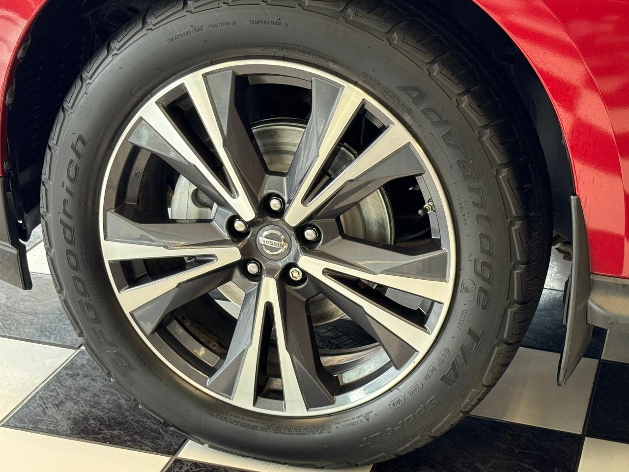 2017 Nissan Pathfinder Platinium AWD 7 PASS+Adaptive Cruise+CELAN CARFAX - Photo #53