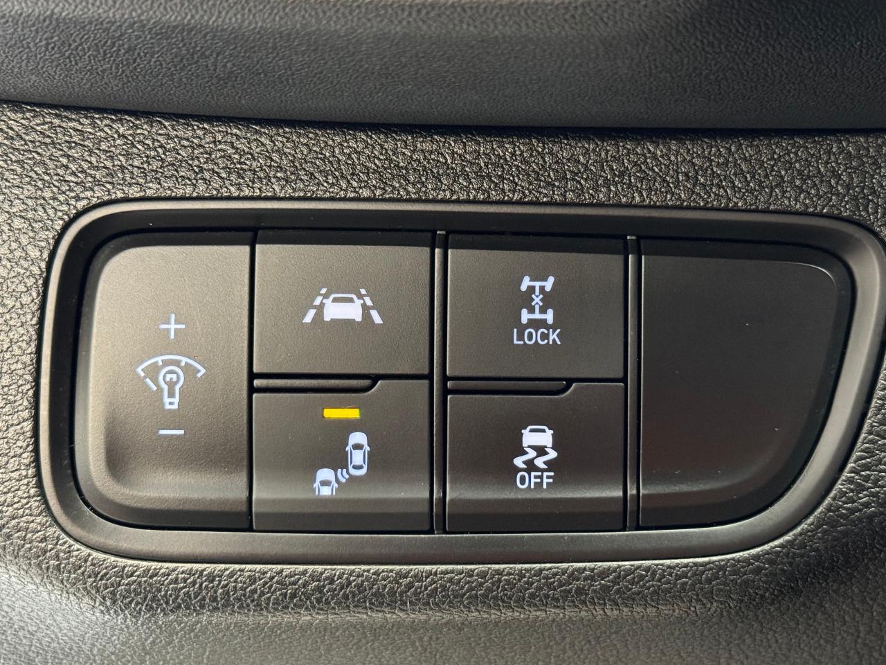 2019 Hyundai Santa Fe Preferred 2.0T AWD+New Tires & Brakes+CLEAN CARFAX Photo114