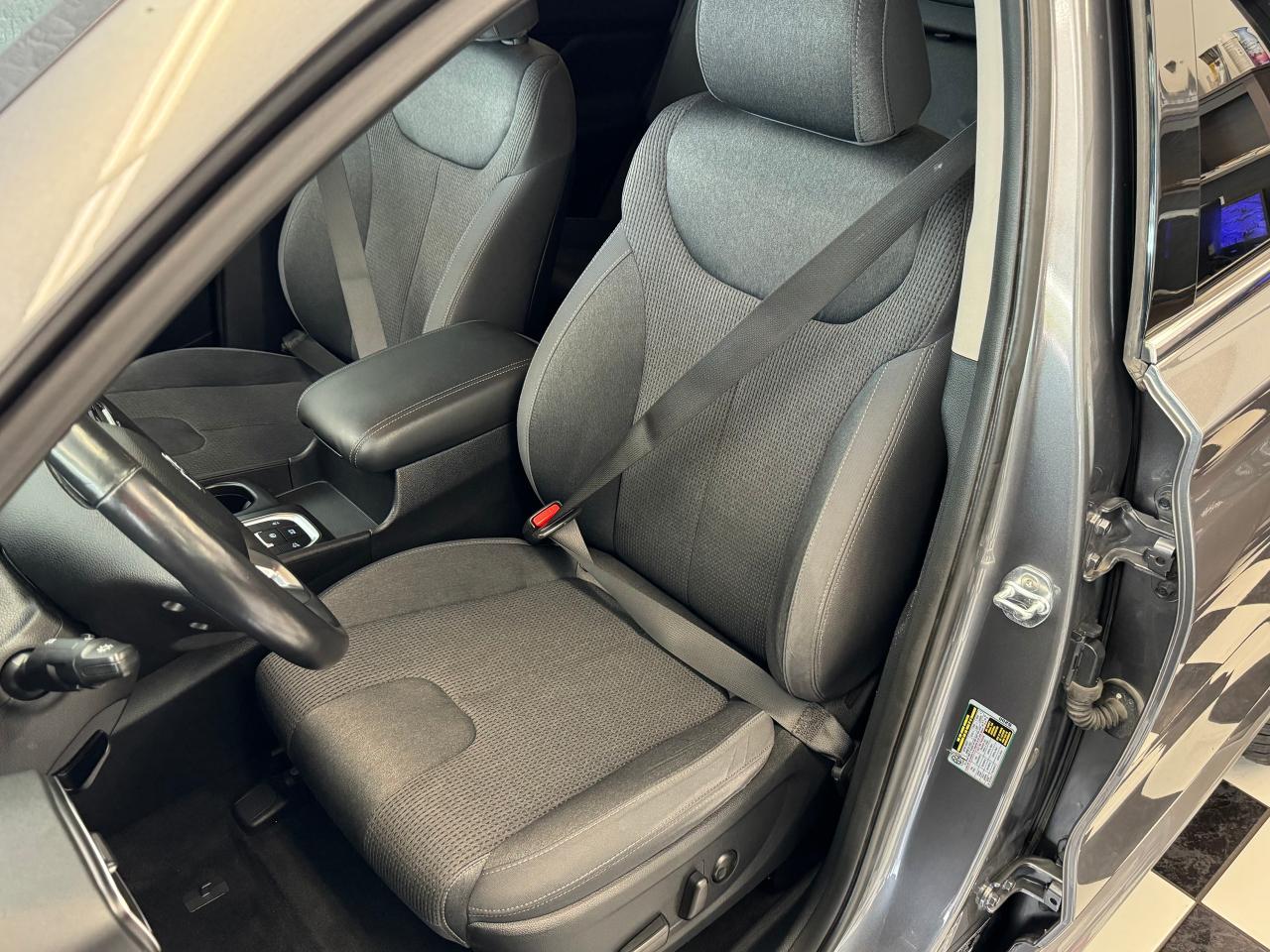 2019 Hyundai Santa Fe Preferred 2.0T AWD+New Tires & Brakes+CLEAN CARFAX Photo85