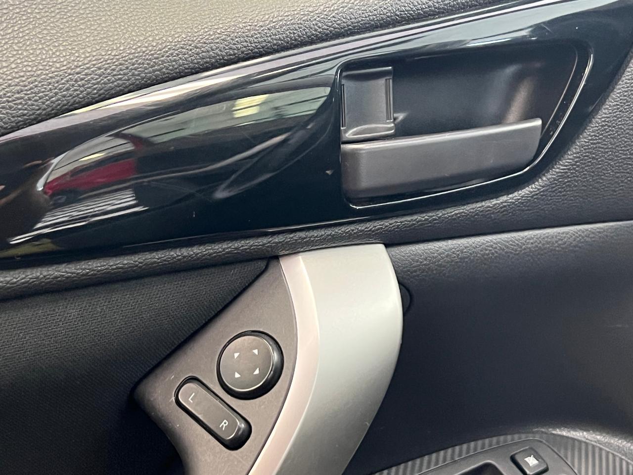 2022 Mitsubishi Eclipse Cross ES S-AWC+FORWARD COLLISION WARNING+APPLE PLAY Photo121