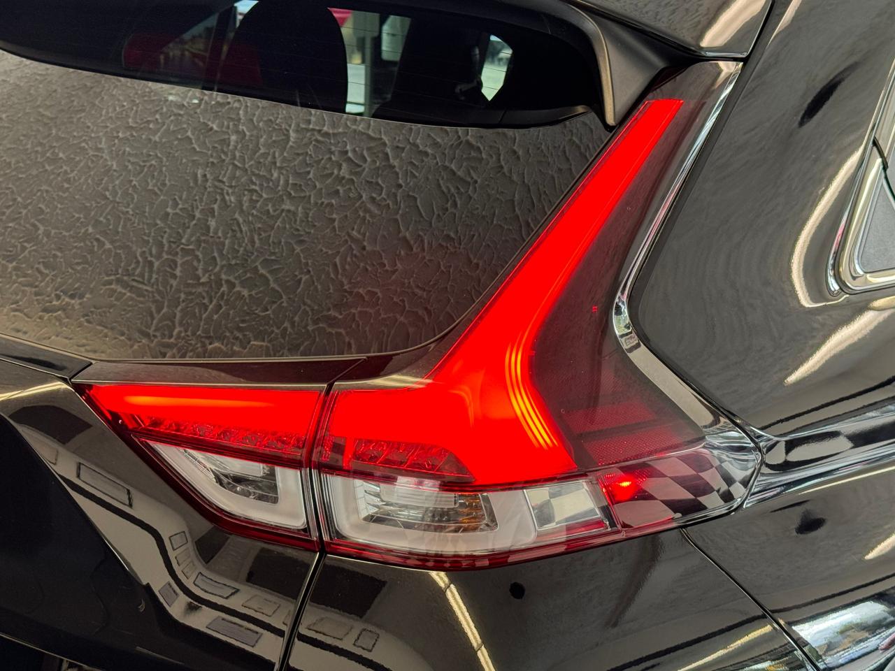 2022 Mitsubishi Eclipse Cross ES S-AWC+FORWARD COLLISION WARNING+APPLE PLAY - Photo #66