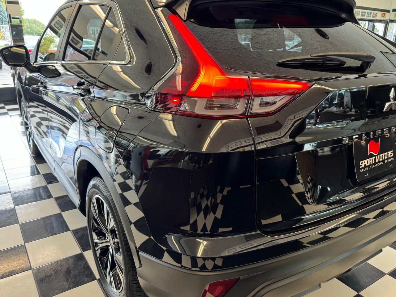2022 Mitsubishi Eclipse Cross ES S-AWC+FORWARD COLLISION WARNING+APPLE PLAY - Photo #42