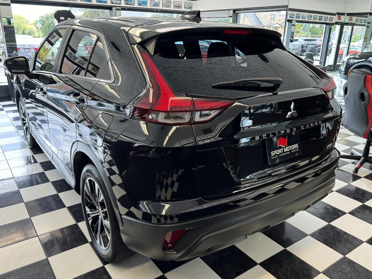 2022 Mitsubishi Eclipse Cross ES S-AWC+FORWARD COLLISION WARNING+APPLE PLAY - Photo #2