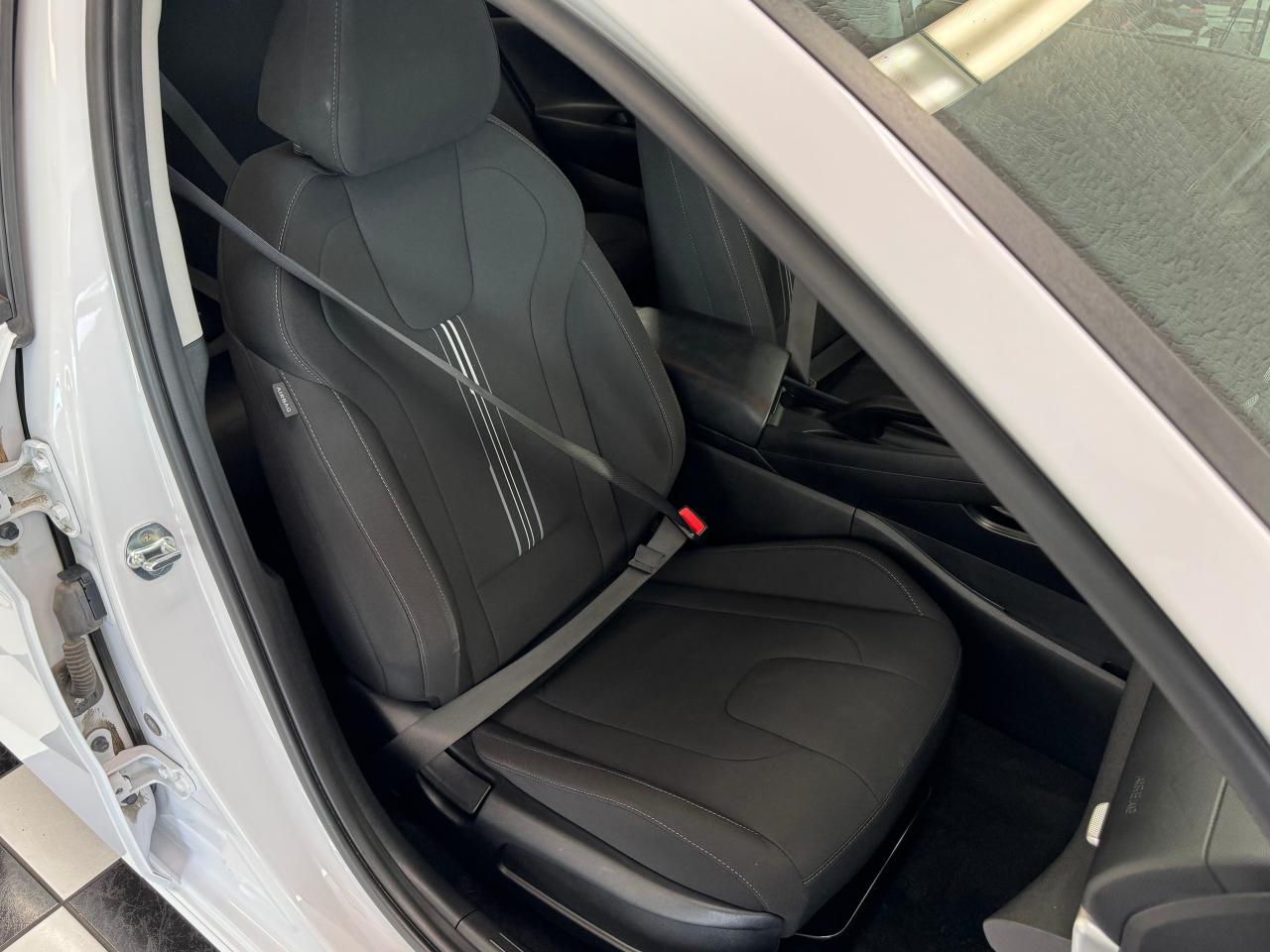 2021 Hyundai Elantra Preferred W/Sun & TECH PKG+lane Keep+CLEAN CARFAX Photo23