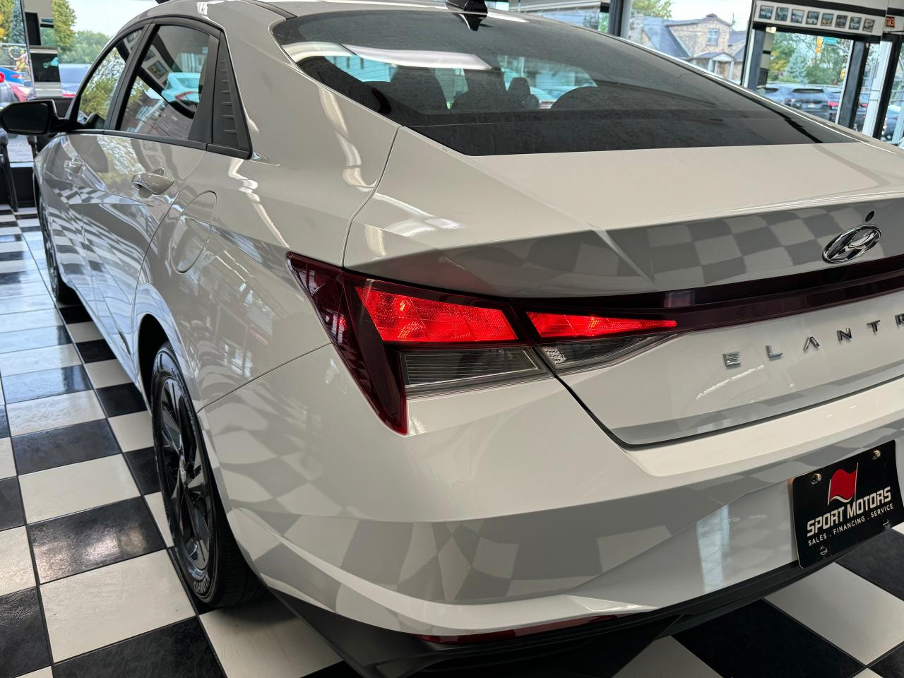 2021 Hyundai Elantra Preferred W/Sun & TECH PKG+lane Keep+CLEAN CARFAX - Photo #40