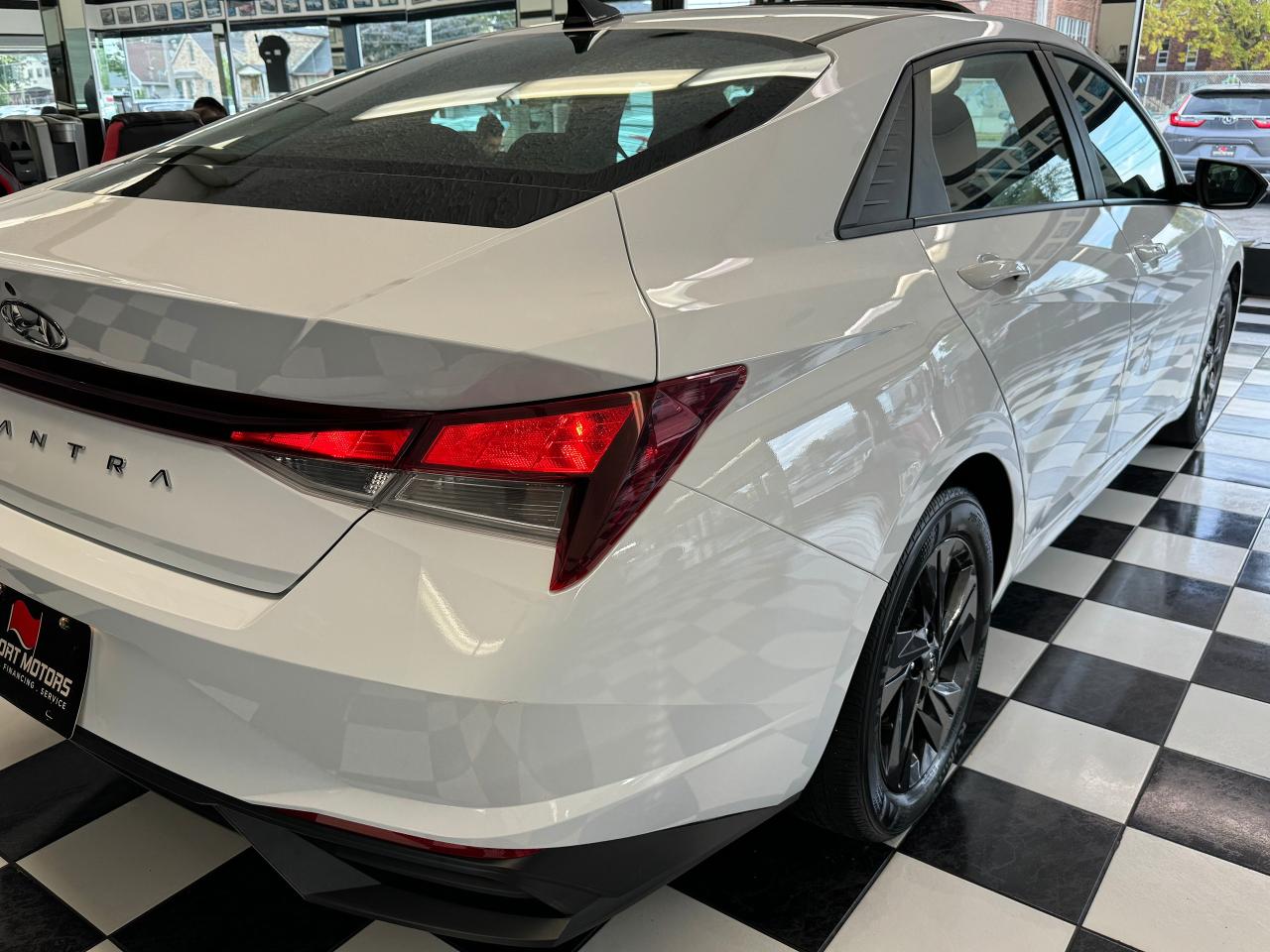 2021 Hyundai Elantra Preferred W/Sun & TECH PKG+lane Keep+CLEAN CARFAX Photo41