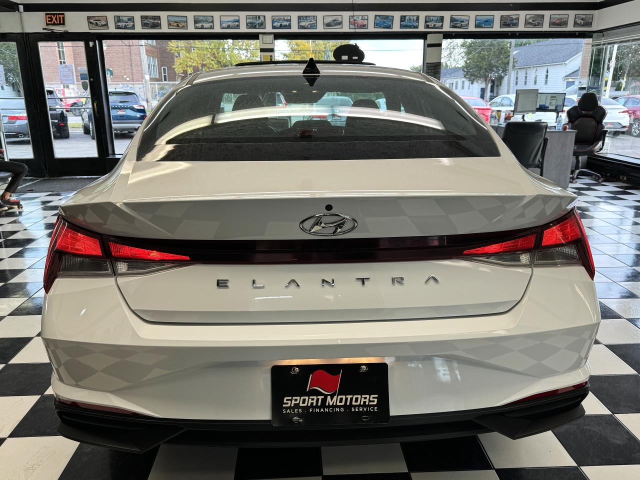 2021 Hyundai Elantra Preferred W/Sun & TECH PKG+lane Keep+CLEAN CARFAX - Photo #3