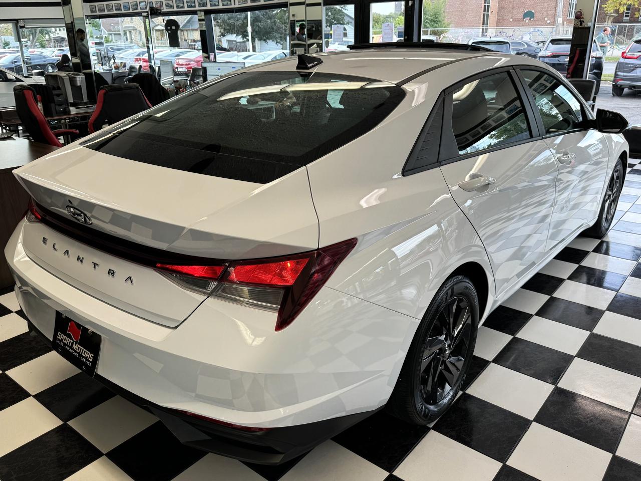 2021 Hyundai Elantra Preferred W/Sun & TECH PKG+lane Keep+CLEAN CARFAX Photo4
