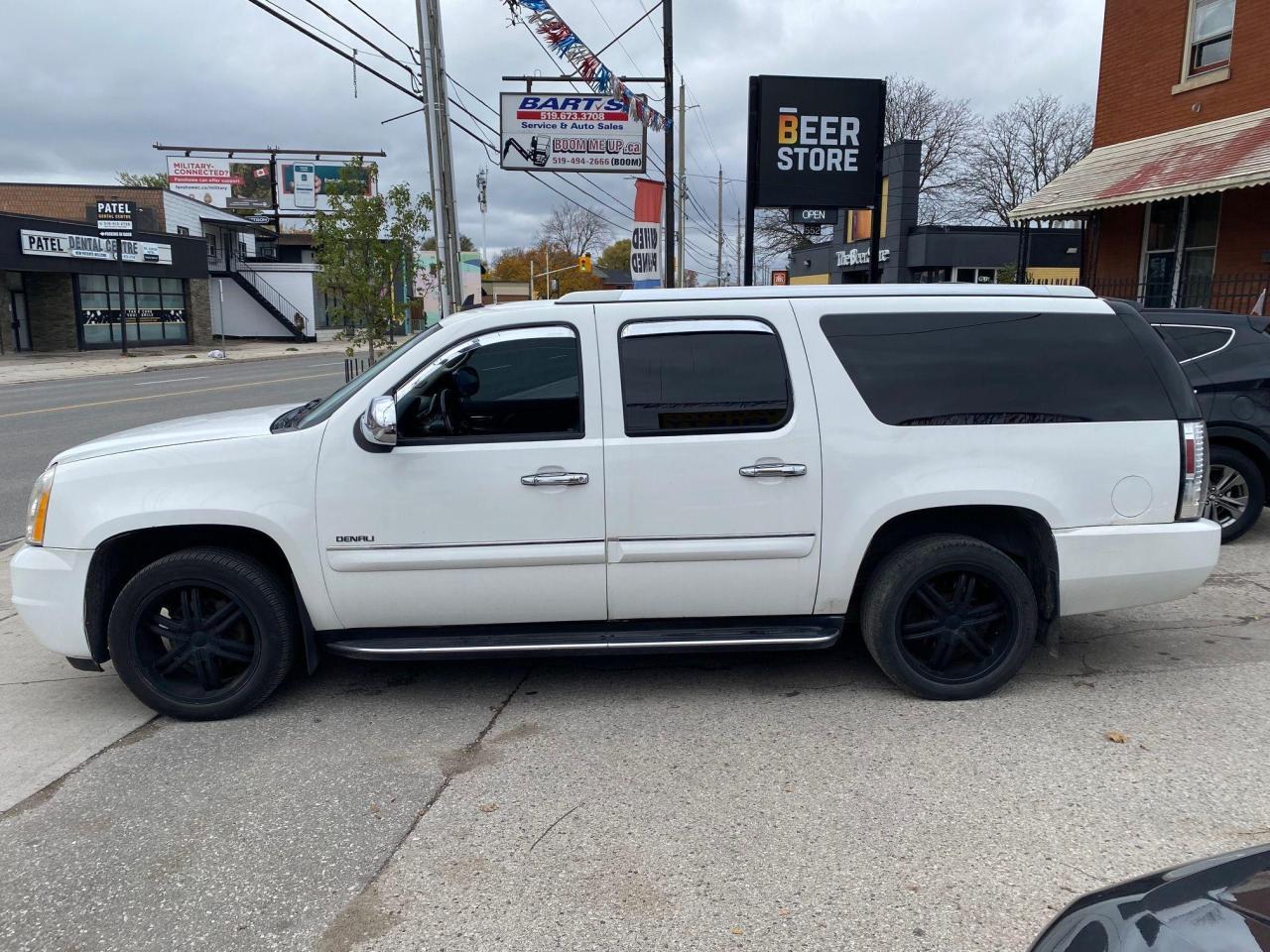 2007 GMC Yukon XL Denali 4WD 4dr 1500 - Photo #2