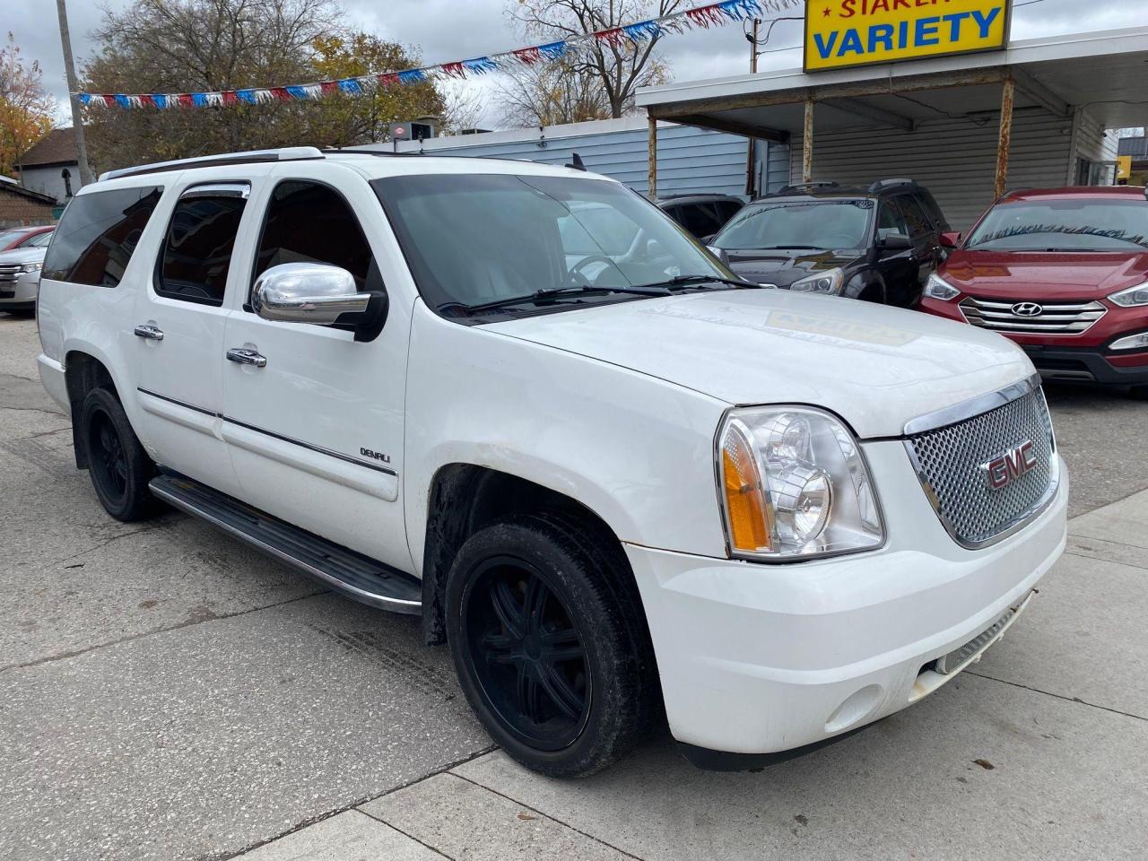 2007 GMC Yukon XL Denali 4WD 4dr 1500 - Photo #5