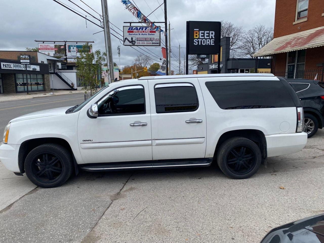 2007 GMC Yukon XL Denali 4WD 4dr 1500 - Photo #12