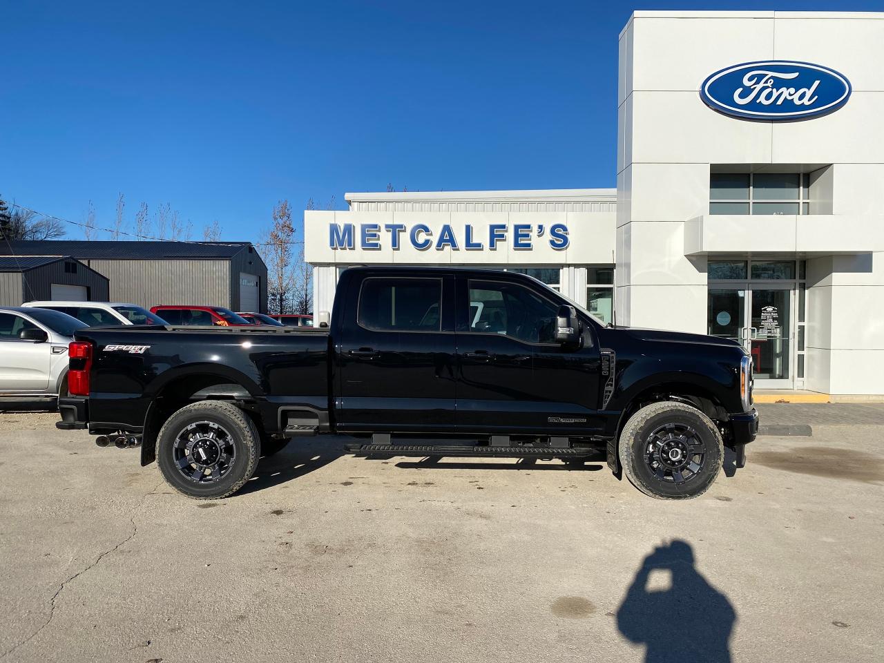 2023 Ford F-250 Super Duty SRW LARIAT 4WD CREW CAB 6.75' BOX Photo0