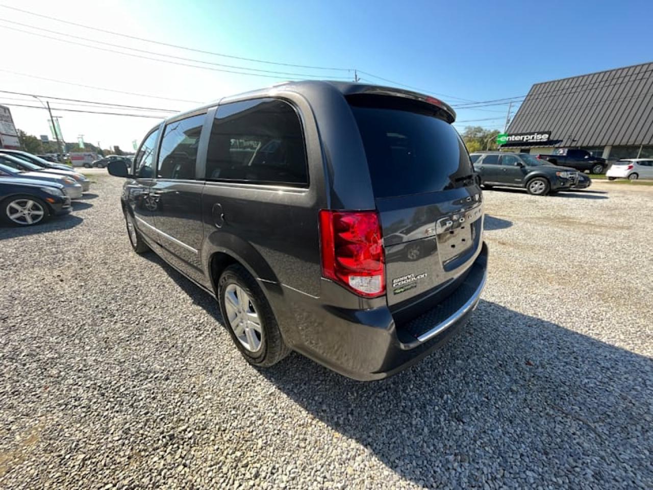 2016 Dodge Grand Caravan 4dr Wgn Crew with Safety and Warranty, Financing available Photo
