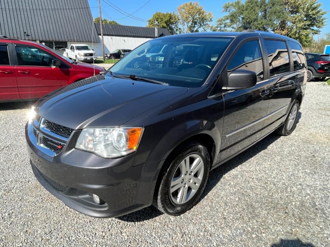 2016 Dodge Grand Caravan 4dr Wgn Crew with Safety and Warranty, Financing available Photo