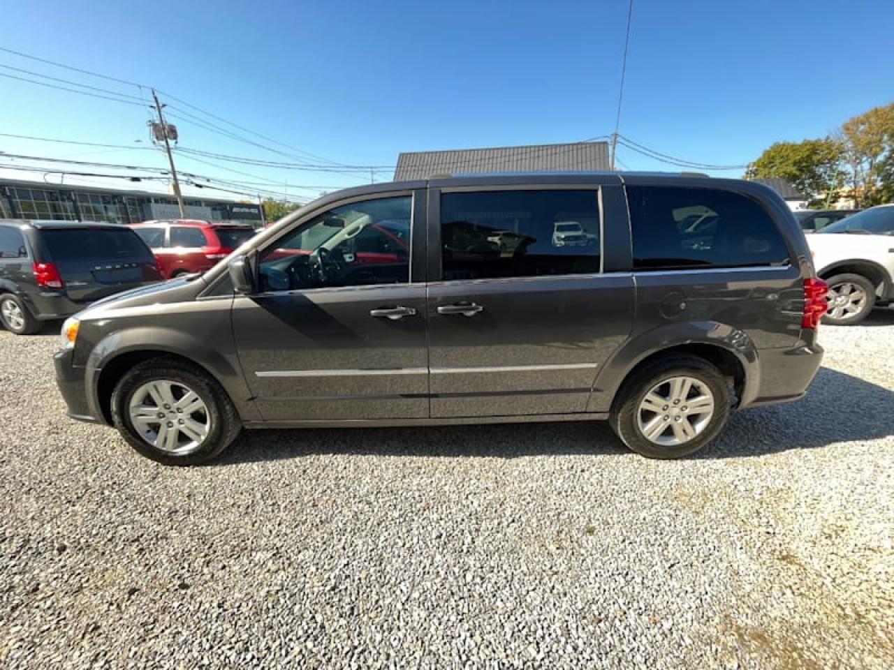 2016 Dodge Grand Caravan 4dr Wgn Crew with Safety and Warranty, Financing available Photo