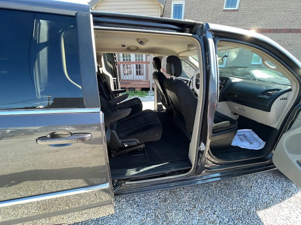 2016 Dodge Grand Caravan 4dr Wgn Crew with Safety and Warranty, Financing available Photo