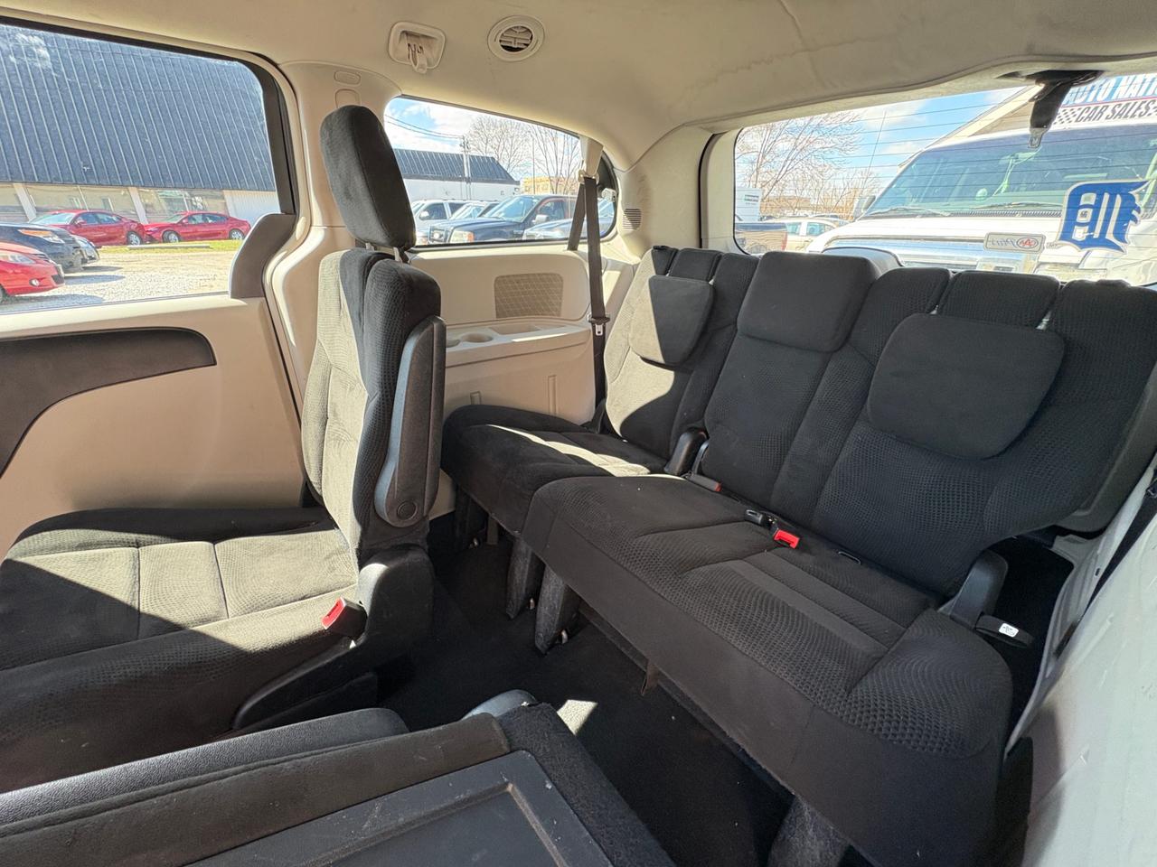 2016 Dodge Grand Caravan Crew ~ No Accident ~ Clean Carfax ~ Safetied & 1yr Warranty Photo4
